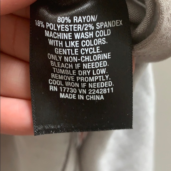 NWT flowy tank - Picture 3 of 4